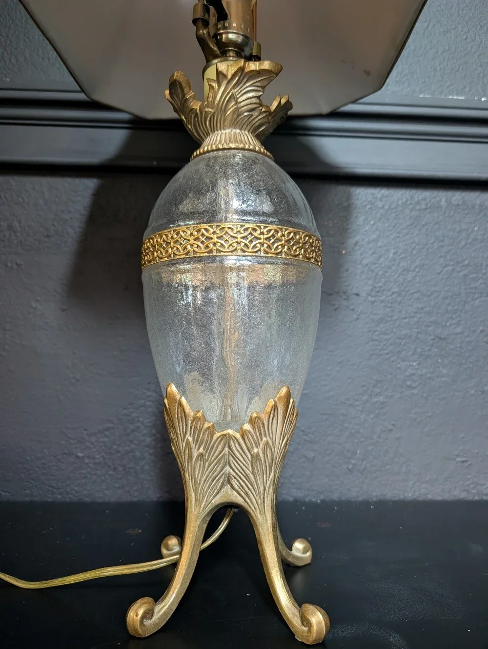 Vintage Ornate Gold Gilt Regency Mercury Glass Footed Table lamp 25